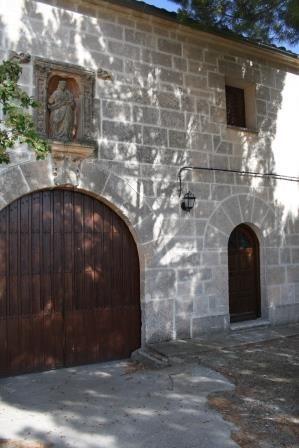 FOTOPuerta de acceso a la hospedera
