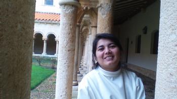 FOTOPosando en el claustro.