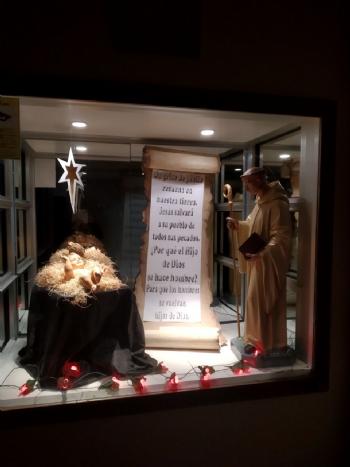 FOTOEn portera, san Bernardo ofrece una pequea meditacin sobre el Nacimiento de Jesucristo.
