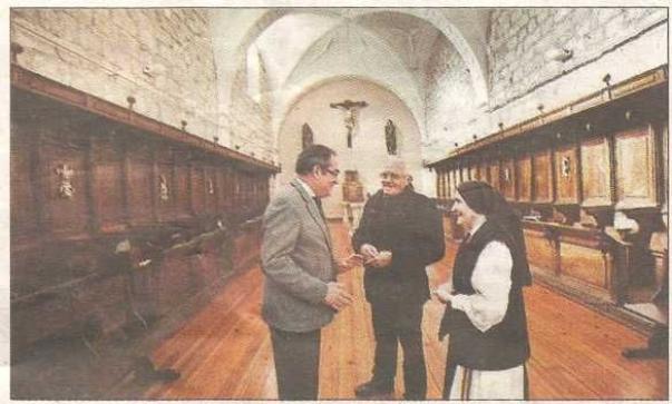 FOTOFernndez-Mardomingo y Calvo conversan con la madre abadesa, Ana Maestre.