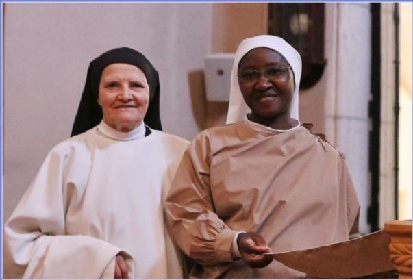 FOTOLas hermanas Presentacin y Fides en nuestra capilla