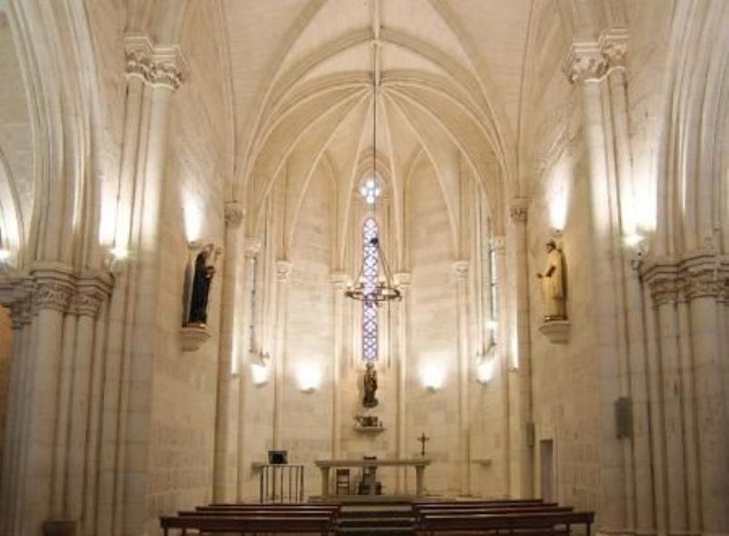 FOTOTalla de la Asuncin que preside el abside de la Iglesia monacal