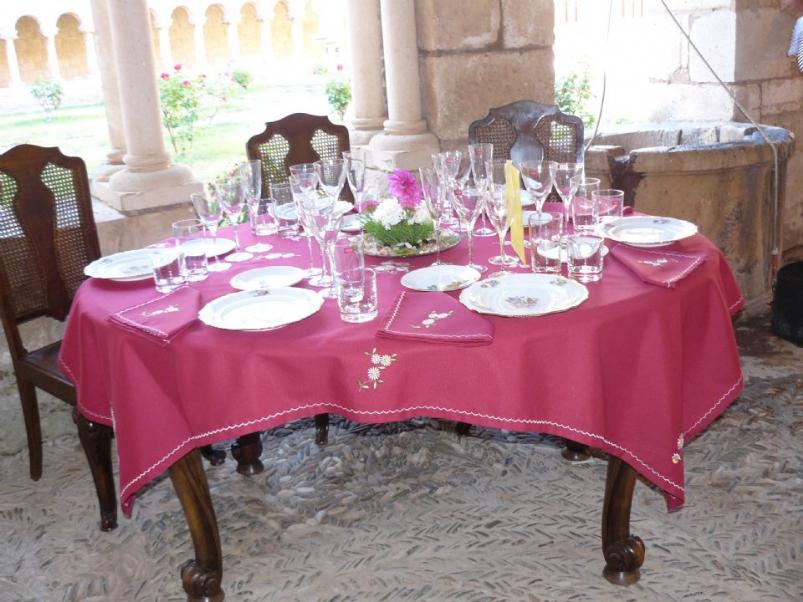 FOTOManteler�a y vajilla sorteada en a�os anteriores