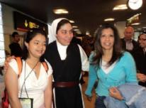 Sor Mª Luz también acudió a recibir a sus nuevas hermanas, venidas como ella de Venezuela - 